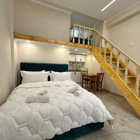 Troy Aparthotel Дуррес Екстер'єр фото