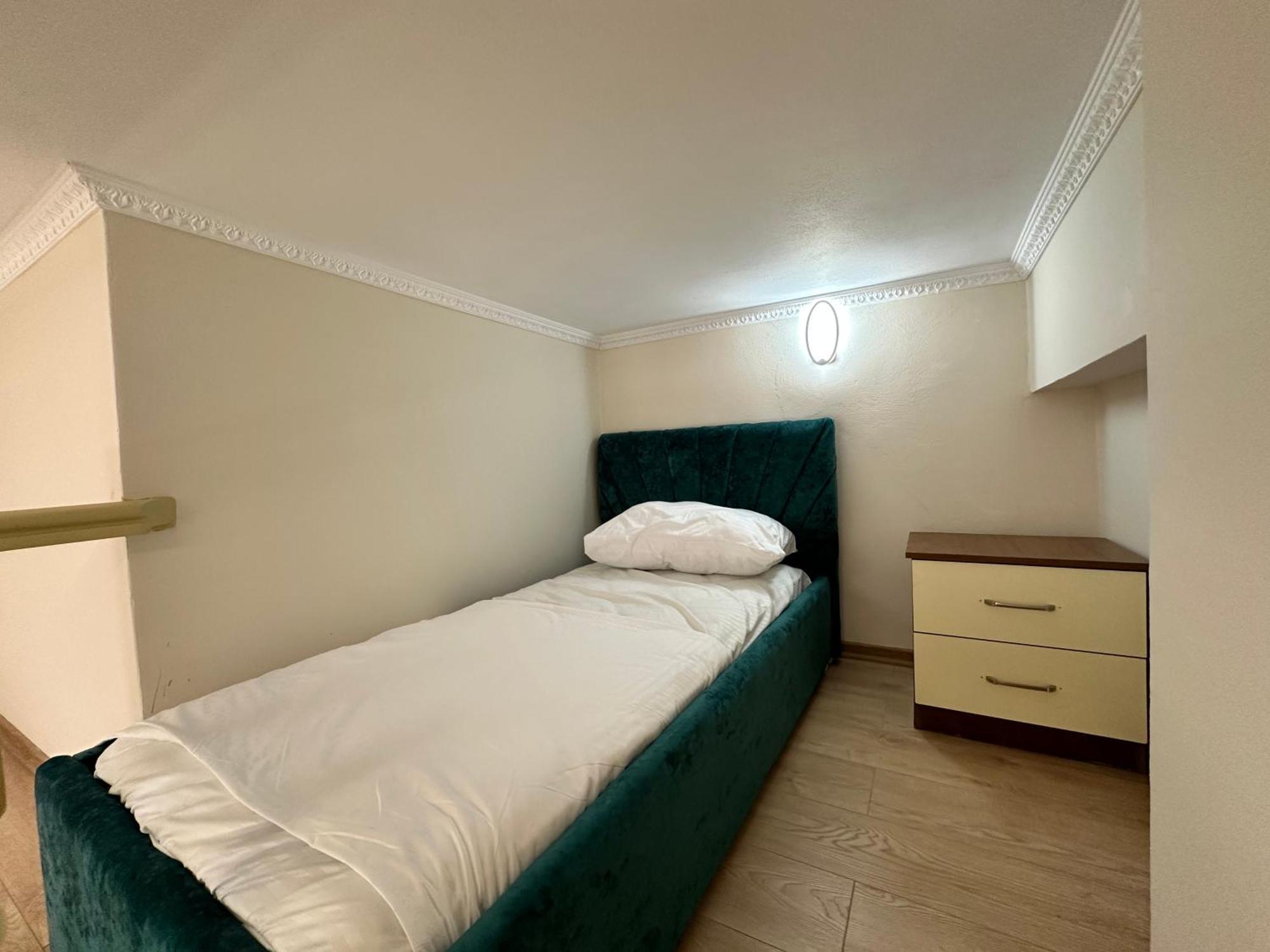 Troy Aparthotel Дуррес Екстер'єр фото