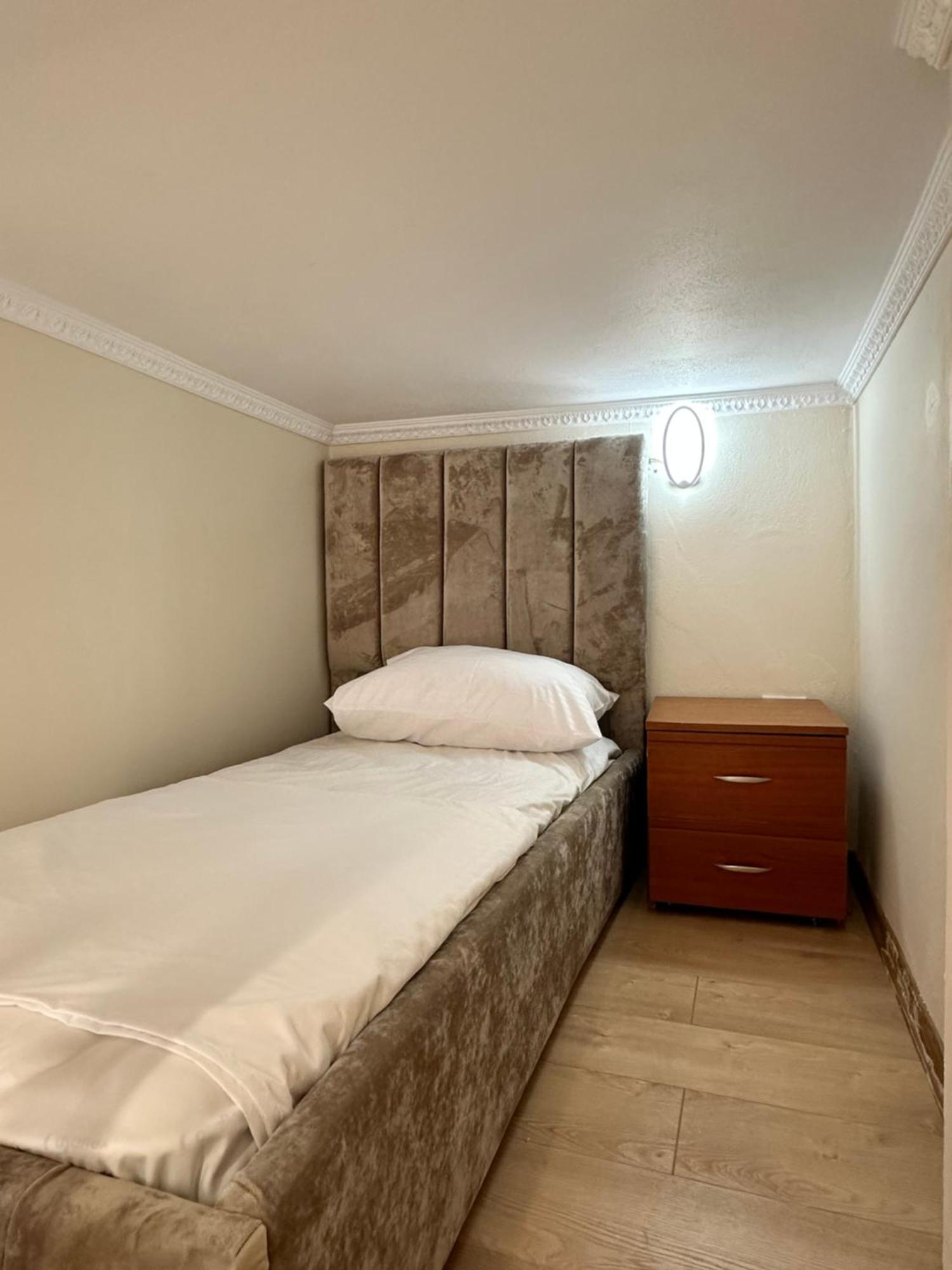 Troy Aparthotel Дуррес Екстер'єр фото