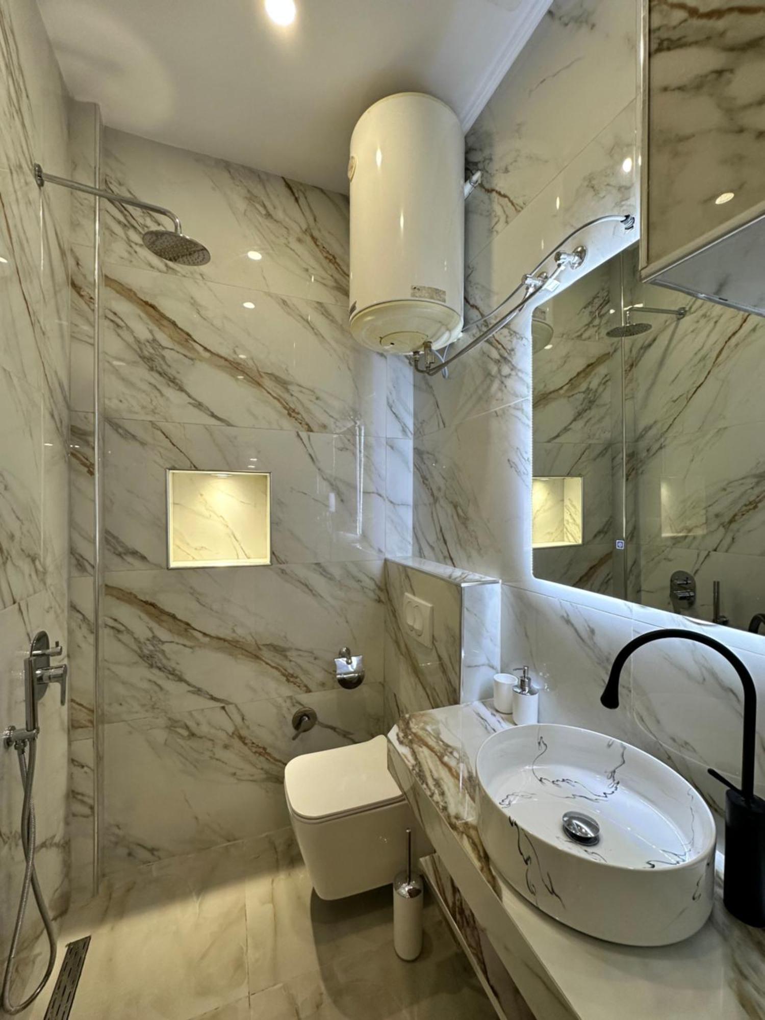 Troy Aparthotel Дуррес Екстер'єр фото