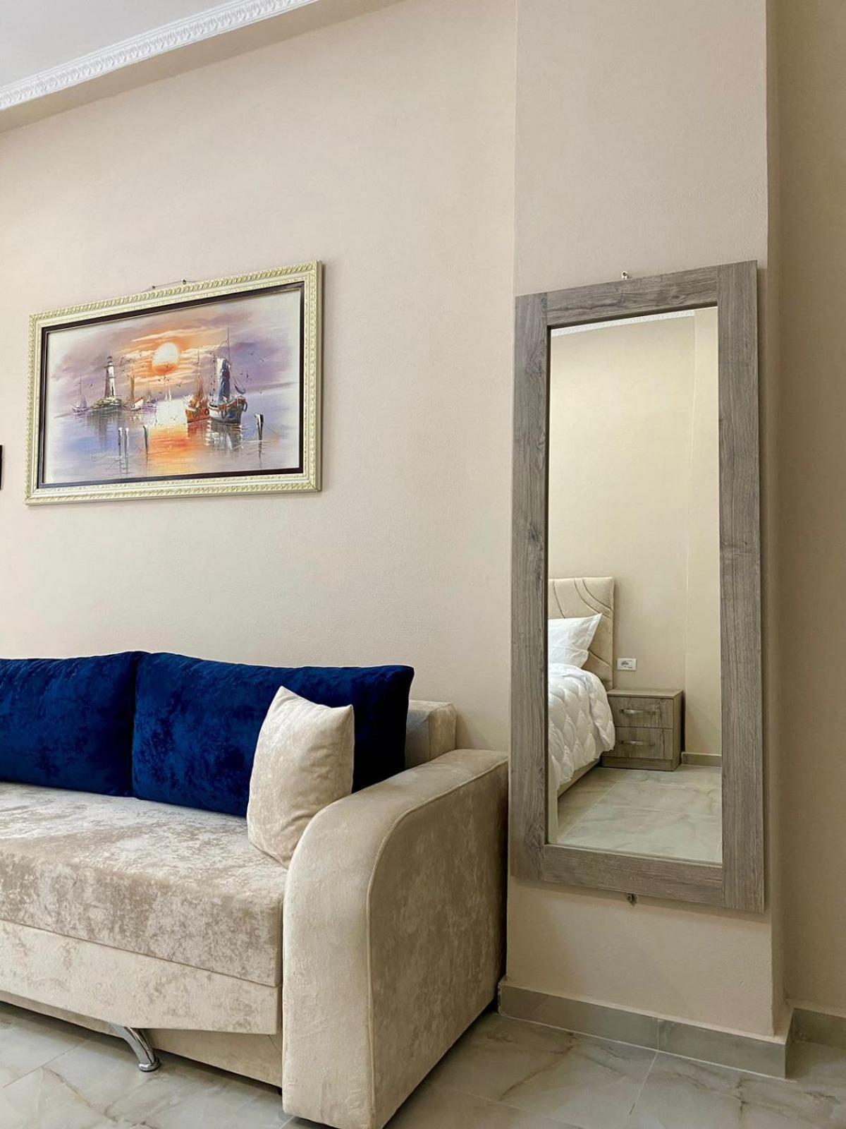 Troy Aparthotel Дуррес Екстер'єр фото