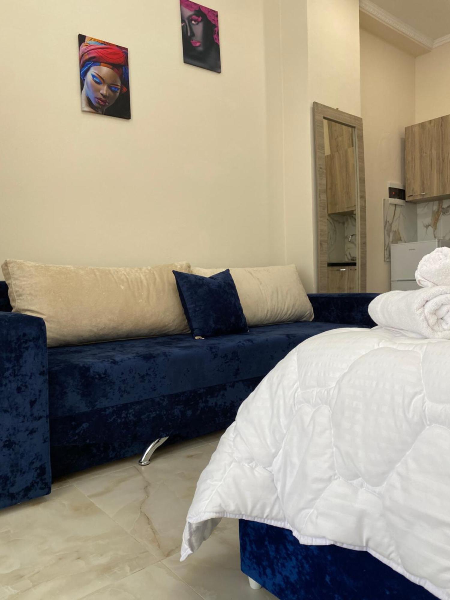 Troy Aparthotel Дуррес Екстер'єр фото