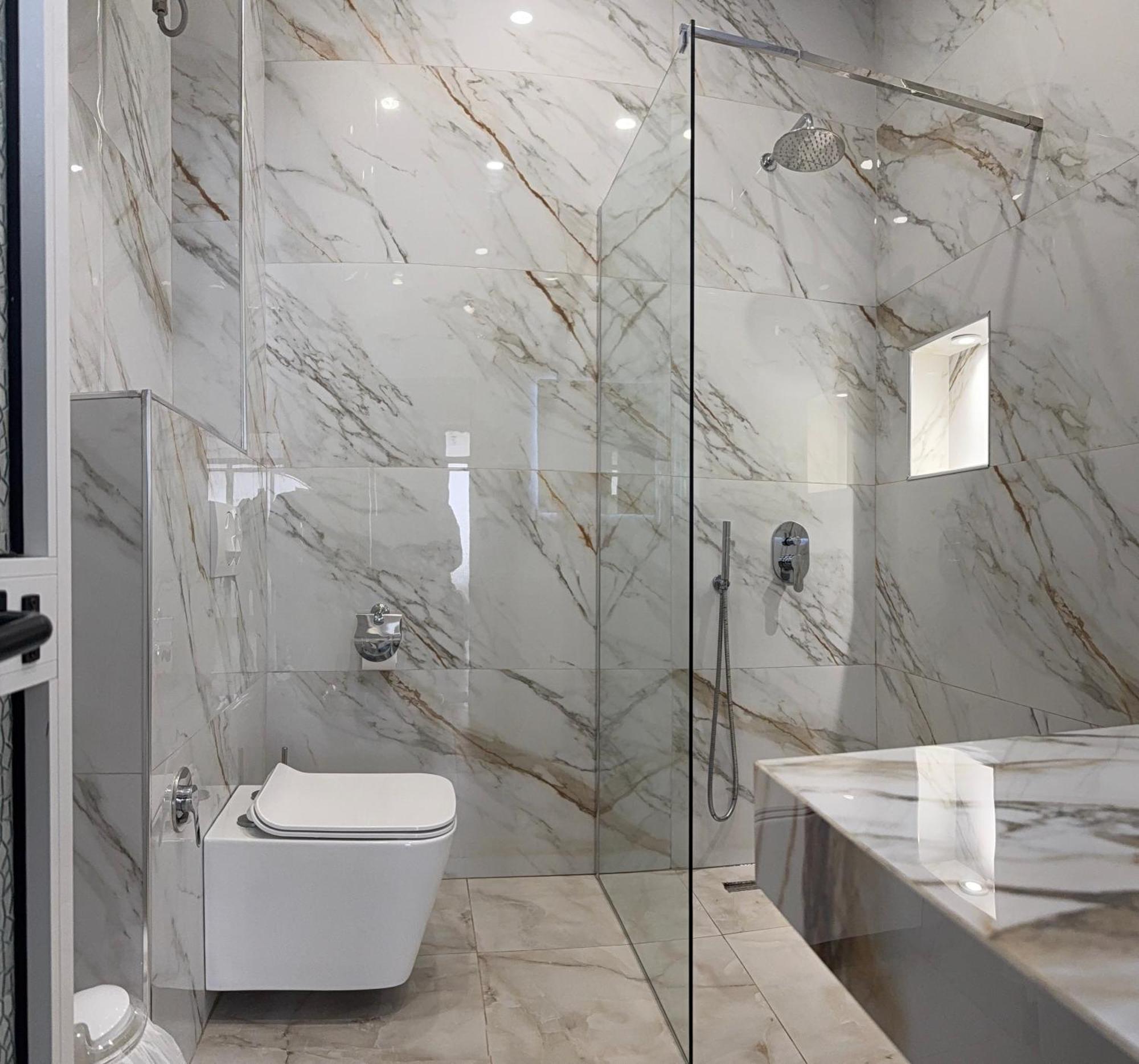 Troy Aparthotel Дуррес Екстер'єр фото